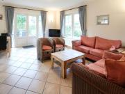 6-person holiday villa with garden