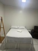 Apto suíte bem localizado