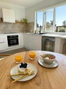 Dreamy Staiz - Riverland Abode