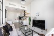 Modern 1BR at Collective Tower 1 Near Hills Mall