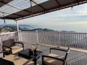 Slice of Heaven - In the heart of Queen of Hills