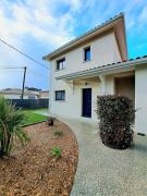 Villa LEvasion, neuve, 4 chambres, 8pers, piscine chauffée