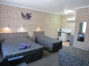 Top Cowra