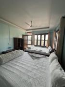 Sauraha Guest House