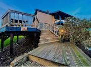 Lakeland Lodge 400 year old Bavarian Lodge with Private Hot Tub Pet Friendly