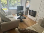 Calm & Cozy Stay in Calderstones Area