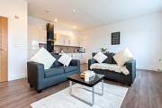 Modern 1-BDR Apartment in JQ, Guests 3, Parking & Netflix, Perfect for contractors