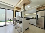 Sobrado novíssimo 3 quartos melhor bairro de foz