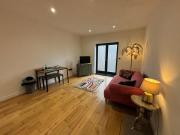 Modern 1bed Flat - Contractors Welcome & Fast Wifi