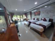 Why Worry Homestay & Café