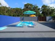 Casa com Piscina e ampla area de festas