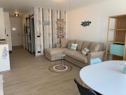 Cosy studio with lateral seaview T57