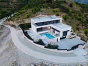 Moderna villa "Split na dlanu" s grijanim bazenom