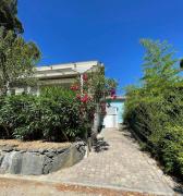 GASMIM18 - Golfe de St-Tropez - Chalet bien équipé et aménagé dans domaine arboré