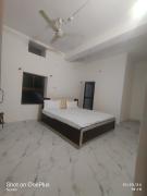 pihu paying guest house