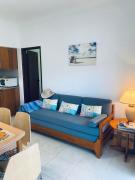 Bright holiday apartment withPool