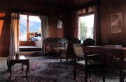 OMAR KHAYYAM HOUSEBOAT Retreat