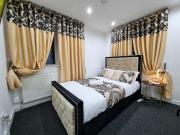 -F1-GH- Enjoy a wonderful stay in our Cosy Luxurious, Spacious ground floor apartment, Free Parking, Free WiFi