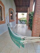 Linda chácara com piscina e churrasqueira