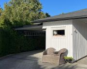 Stor, velutstyrt sokkel leilighet i Mandal