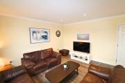 Chertsey Spectacular Two Bedroom Rooftop Apartment Chertsey Spectacular Two Bedroom Rooftop Apartment
