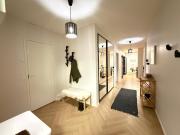 101 m2 Bright four-room apartment near the city center