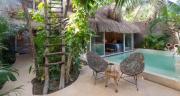 Jungle Villa -steps to the beach and restaurants!