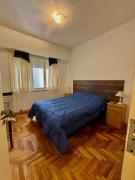 Departamento de dos ambientes en plaza Colon