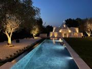 OSTUNI MIRROR trullo and mirror house