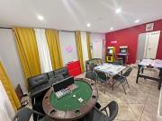Escape GameRoom, BAR, BBQ, Spacious,KING Bed,Luxury mattresses, Near Beach, 6 blocks away from Bars, Nite Clubs, Res, Shops