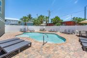 Coconut Sunsets A&B 2633 Estero Blvd