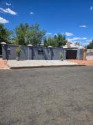 Oasiselfcatering guest house