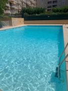 T3 avec piscine et proche de la mer 5mns à pied