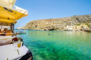 40sec walk to Xlendi Beach - Fully Air Con & Heated Brand New Central Apartment