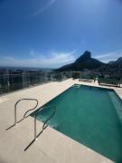 Leblon - Vista Mar no Top Flat Leblon com Piscina, Academia, Garagem e Arrumação Diária - True Rio