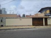 Casa agradável: piscina, churrasqueira e redário.