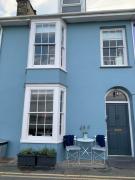 Nant Llys - Spectacularly placed with sea views