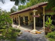 Baan Rim Tarn B&B