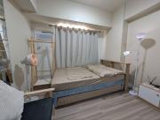 Minimalist Escape in the City