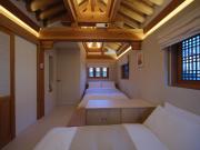 The Korean Traditional Hanok in Downtown Seoul for convenient public transportation - Seoul Ari