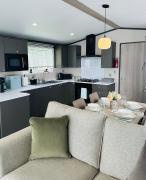 Hortons Hideaway at Ashbourne Heights Holiday Park