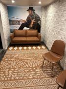 Luxury City Apartments, Downtown Loft House with Private Sauna