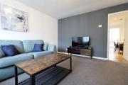Spacious 4 Bed House Near Cardiff City Centre, Perfect for Families, Groups & Contractors with Free WiFi Spacious 4 Bed House Near Cardiff City Centre, Perfect for Families, Groups & Contractors with Free WiFi