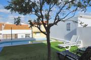 Bright apartment in Almada with shared pool