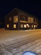 8 Sovrum med 10 bäddar 11 rum och 3 kök