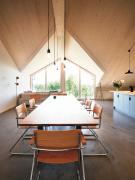 FeWo Kastanie, Große Ferienwohnung für 10 mit Garten, Naturblick im Voralpenland