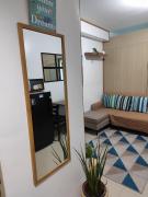 L&B Condo-Cozy and Peaceful 1 Bedroom near MOA with WIFI, NETFLIX and Parking