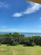 Apto pe na areia, frente ao mar, Armacao Penha