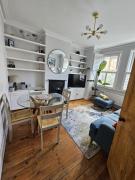 Modern 2BR London Home with private Garden