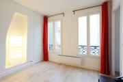 Lovely apartment 10 min walk to Louvre 3 Persons